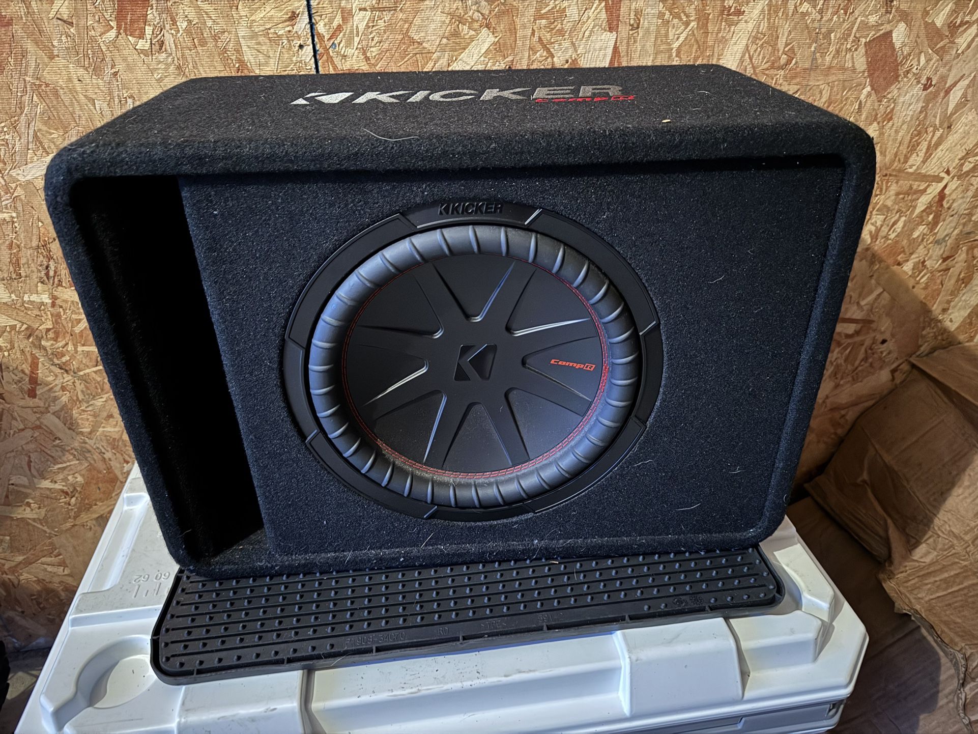 Kicker 12” Comp R And Pioneer 100 Watt Amp