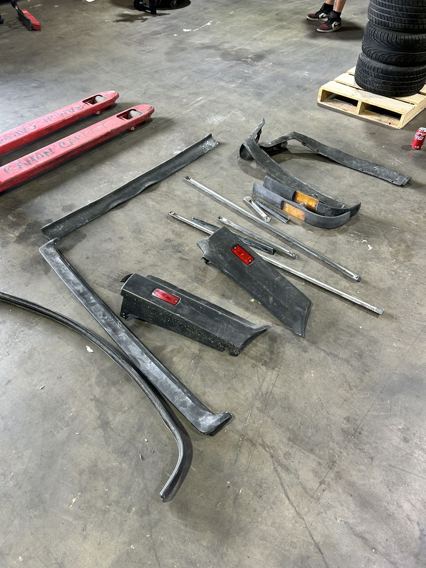 BMW E30 1985 Original Body Trim