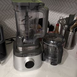 Ninja blender and food processor