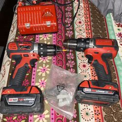 Milwaukee 18 volt cordless Hammer Drill and Drill driver 2 batteries charger bag great condition 140