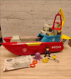 Paw Patrol Sea Patroller with accessories