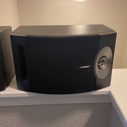 BOSE 201 V Speakers