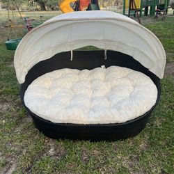 Wicker Bed Or Couch