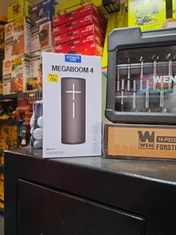 MegaBoom 4 ultimate ears,Bluetooth, rechargeable speaker, waterproof, drop proof, 360 sound,thundering bass,New, Financing Available