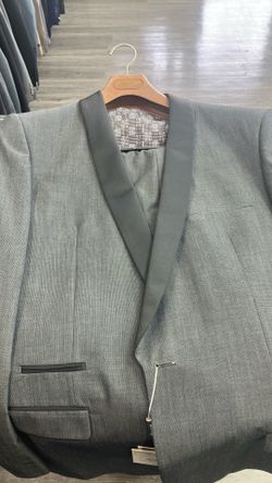 Men’s Tux Size 40 Slim