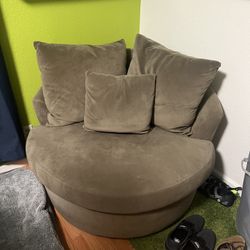Love Seat / Small Couch