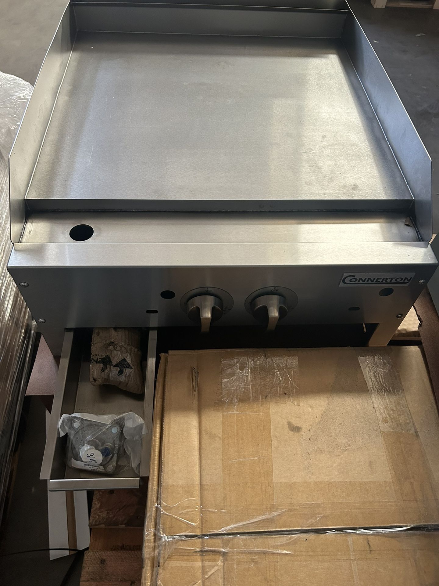 NEW Connerton 24” Thermostatic Griddle, 2 Burners, 30,000 BTUs each.