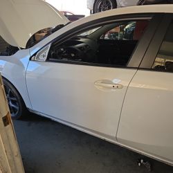 2010 2011 2012 2013 Mazdaspeed3 Mazda 3 HATCHBACK Front Driver Door