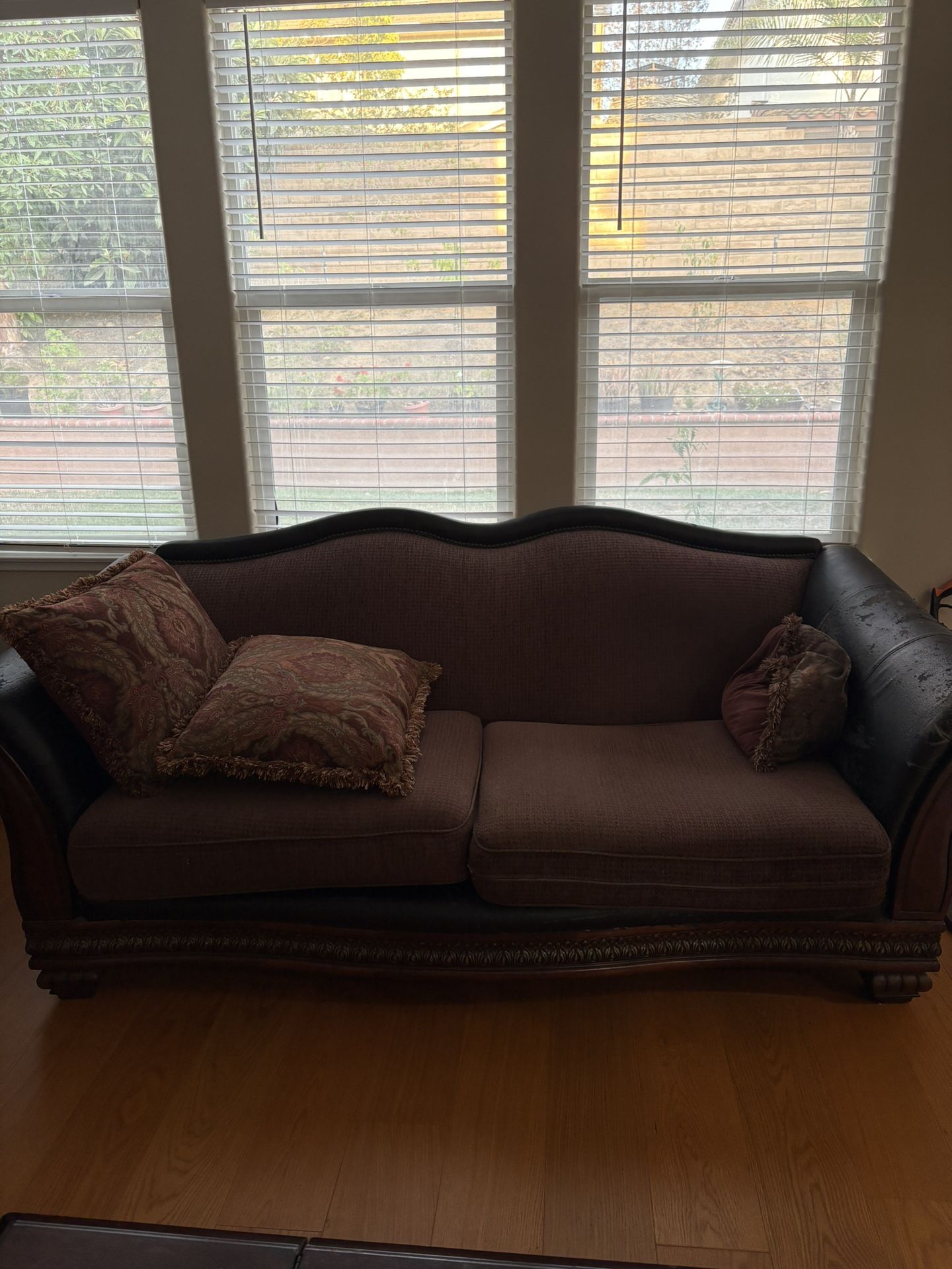 Couch Sofa Set Free (you Must Pick Up) 