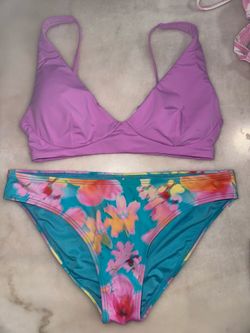 Billabong women’s bikini size medium