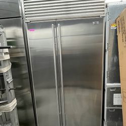 Stainless Steel Built In SubZero 42 Inch Side By Side Refrigerator 
