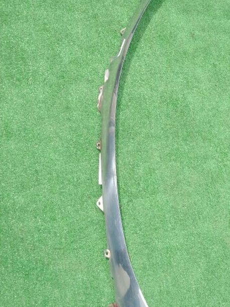 66 67 68 69 70 Buick Riviera Lower Windshield Molding Trim