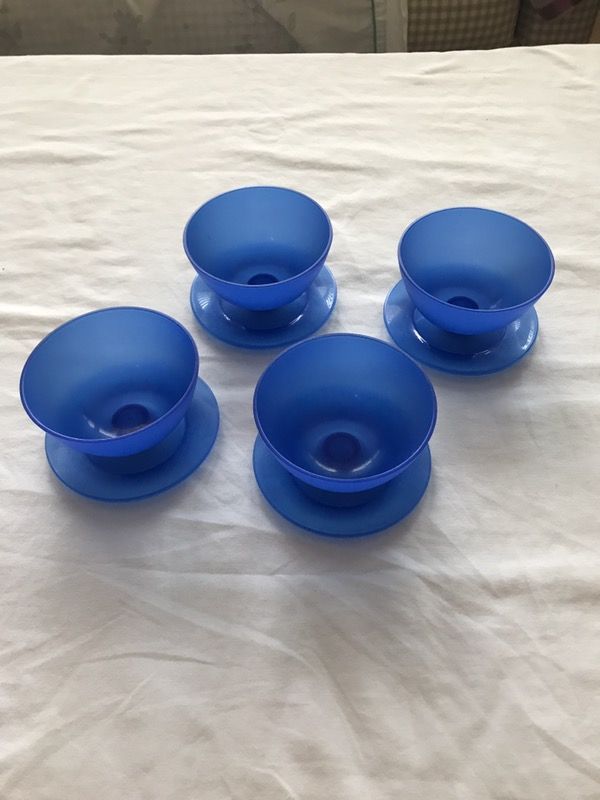 NEW TUPPERWARE DESSERT CUPS
