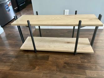 Coffee/entry way table or use in the bedroom