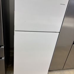 Amana Top And Bottom Fridge 