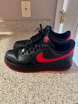 Size 12 Air Force ones read description