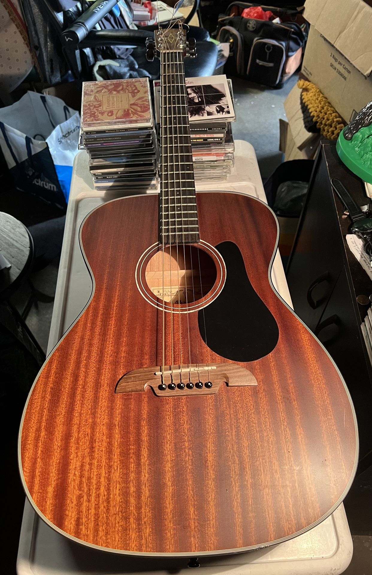 Alvarez Acoustic Guitar RF300 sounds great slight damage on the bottom please see pics