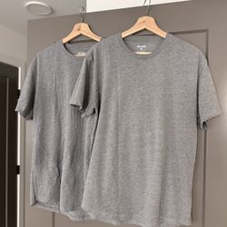 True Classic Mens T-shirts (bundle of 2)