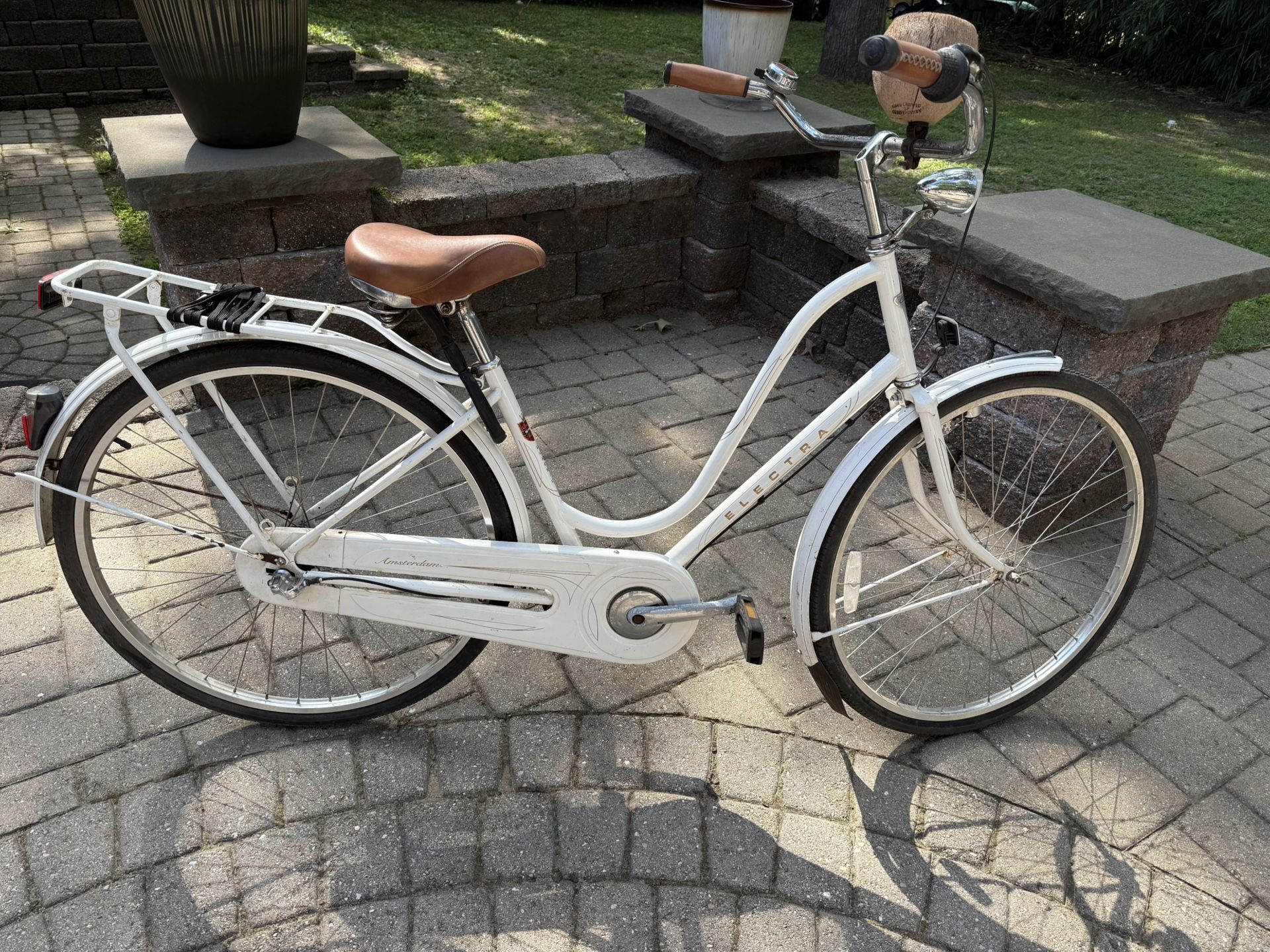 Cute! Electra Amsterdam | Women’s Cruiser Bike