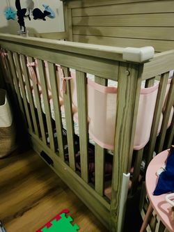 Crib and dresser/changing table