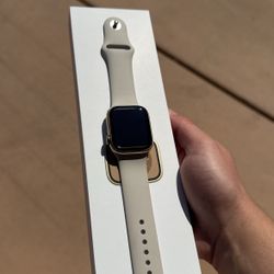 Apple Watch Series 8 Gold