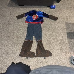 King/Knight Child Costume. Does not come a sword or cape size 3-5