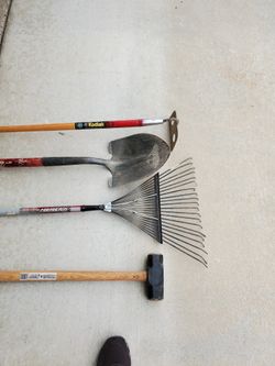 Gardner  And Work Tools