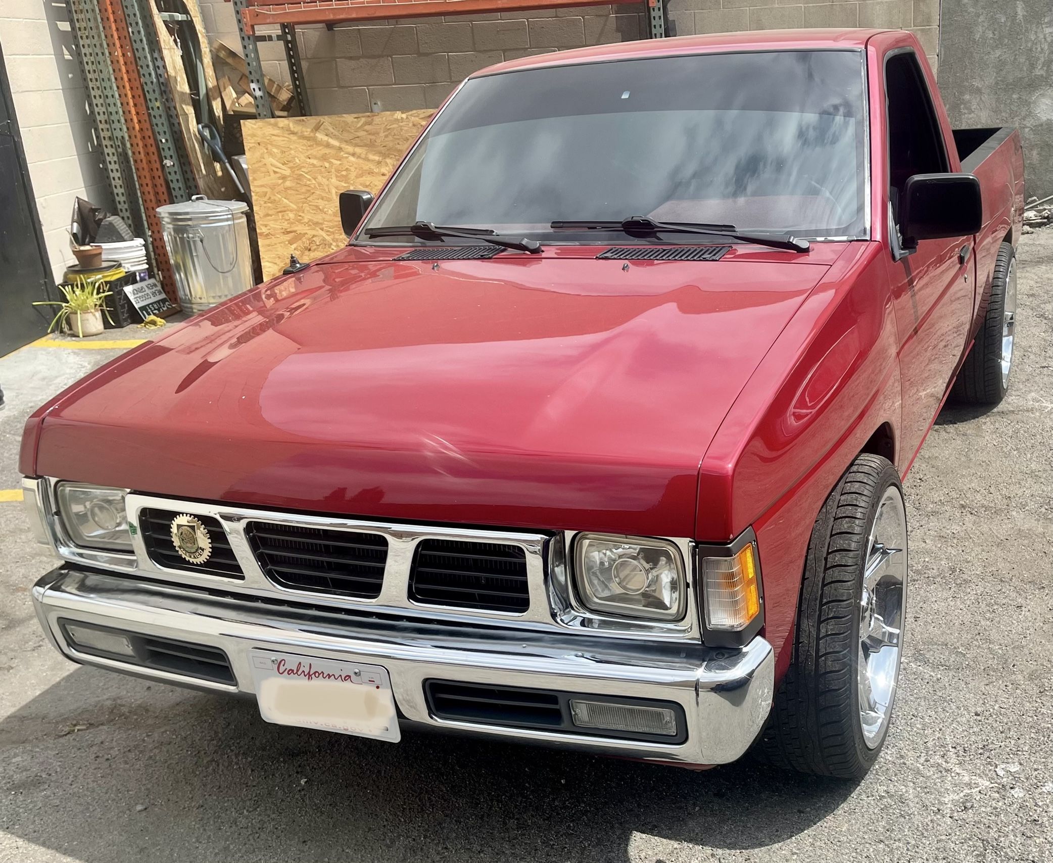 Nissan Pick Up Hardbody