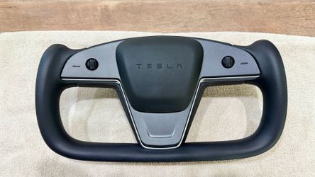 Tesla Yoke Steering Wheel 2021-20125