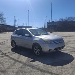 2011  nissan rogue $3800