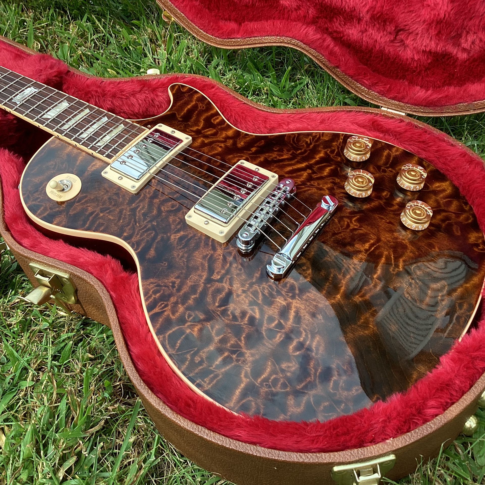 Gibson USA Ltd Ed. 120th Anniversary 5A Quilt Top Les Paul Standard W/Case Case Candy And Paperwork Mint Condition