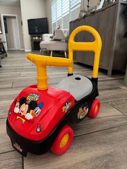 Kids play toy