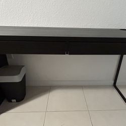  IKEA MICKE Desk - Black