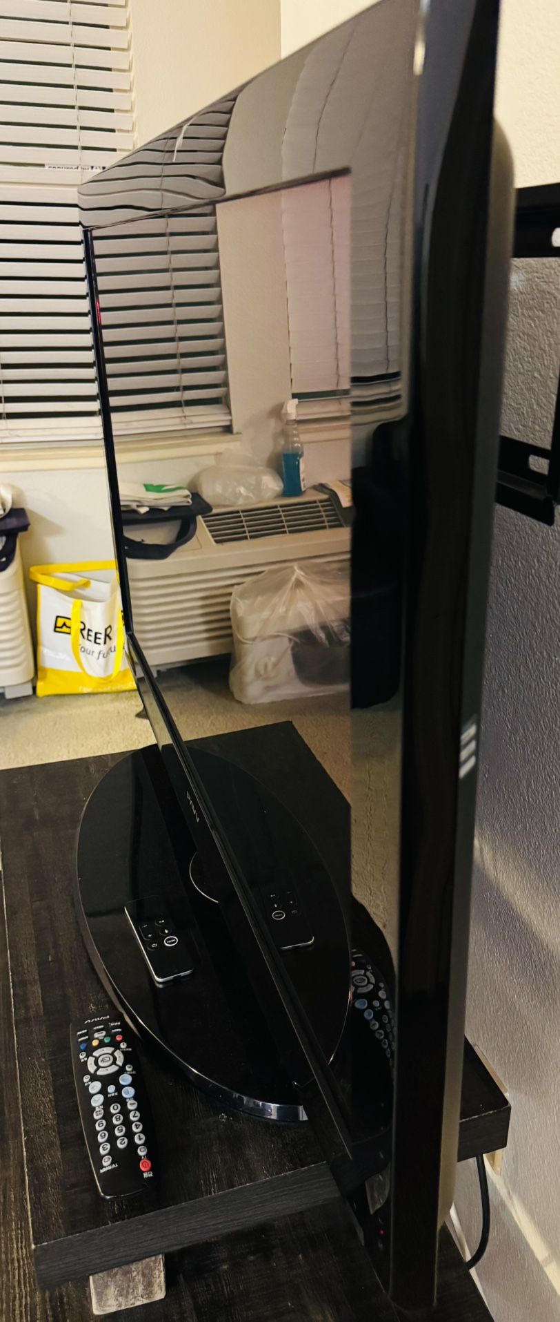 Samsung 45" LCD TV