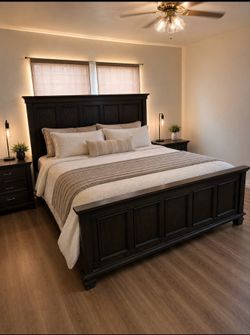 Calking bedroom set