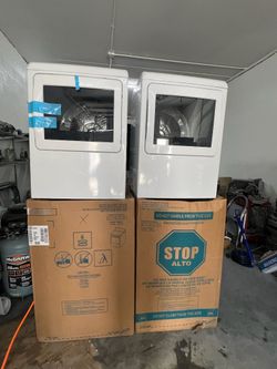 GE 7.4 cu. ft. Gas Dryer with Sensor Dry in White 