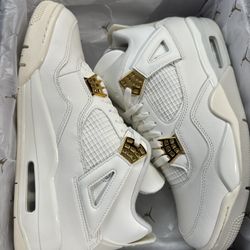 Jordan 4 Retro Metallic Gold Size 6.5, 7, 7.5, 8.5, 9.5, 10, 10.5, 11.5, 12