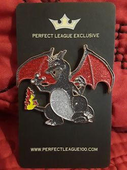 Shiny Charizard Enamel Pin - Bonnies Lab