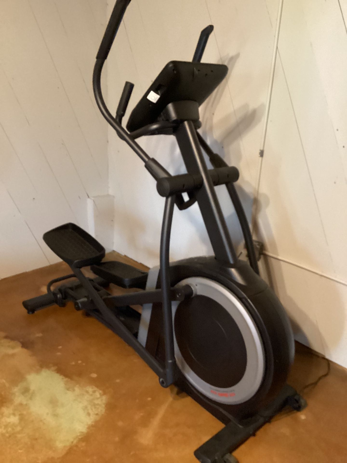 NORDICTRACK E 10.0 Z ELLIPTICAL