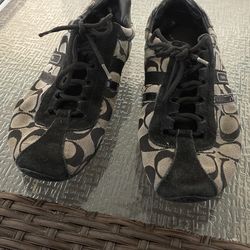 Women Coach Sneakers  Size 9, Very Clean And Excellent  Condition 