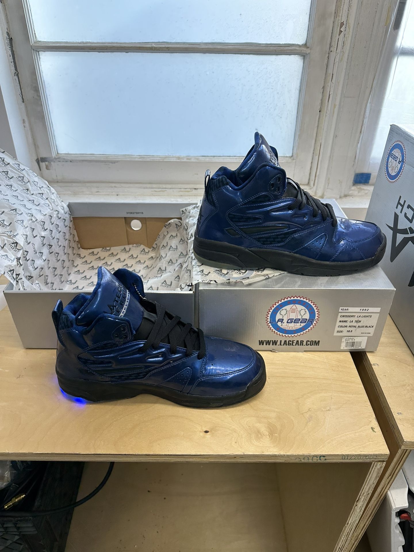 L.A. Gear /L.A. Tech Light Up Shoes