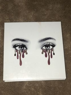 Kylie Xoxo Eyeshadow Palette 