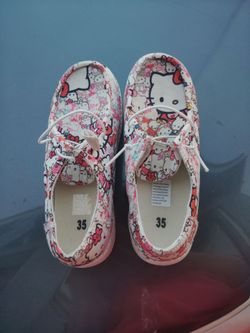 Little girl hello kitty shoes