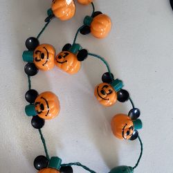Disney Parks Halloween Mickey Mouse Pumpkin Light Up Necklace