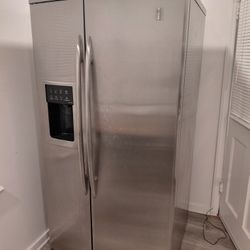 GE Stainless Steel Double Door Refrigerator 