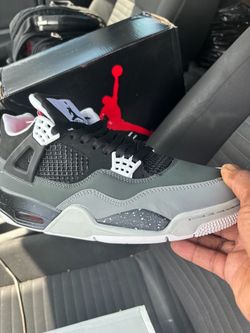 Nike  Retro 4’s