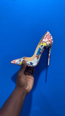 red bottoms christian louboutin