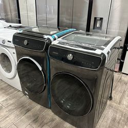 Samsung Flex dual washer and dryer set electric XL scratch and dent