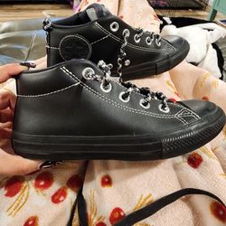 Boys Converse Size 1