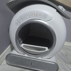 XCLOUD Smart Cat Litter Box, Self-Cleaning Cat Litter Box, Secure/Odor Removal/APP Control, 65L